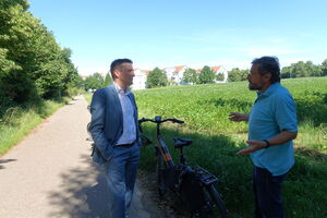 Martin Körner und Uli Storz am Gebiet Schwellenäcker