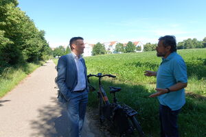 Martin Körner und Uli Storz am Gebiet Schwellenäcker