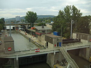 Schleuse Bad Cannstatt - Copyright: Greg O'Beirne