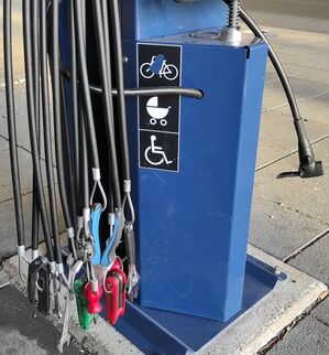 Fahrrad-Reparatursäule in Zuffenhausen
